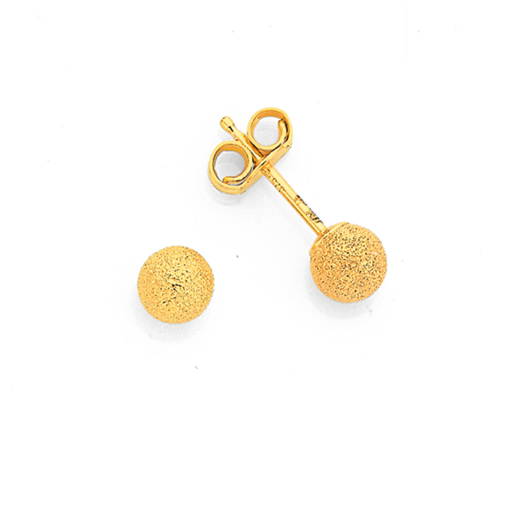 Aggregate more than 145 gold ball stud earrings 4mm latest seven.edu.vn